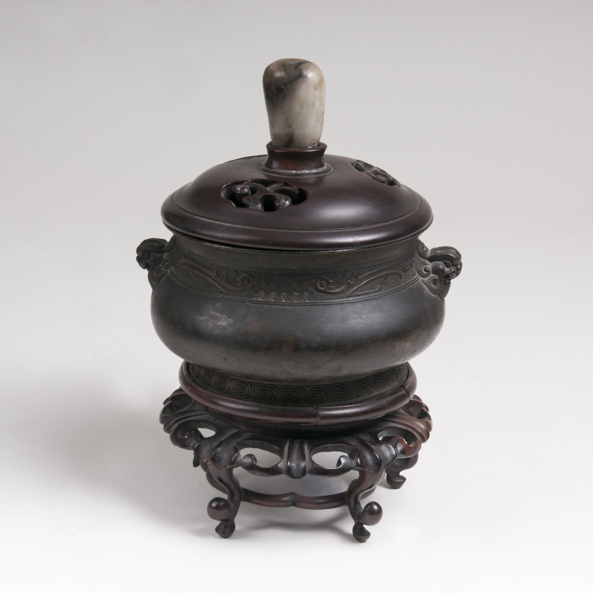 A Delicate Incense Burner with Lion's Head Handles A Delicate Incense Burner with Lion's Head Handles