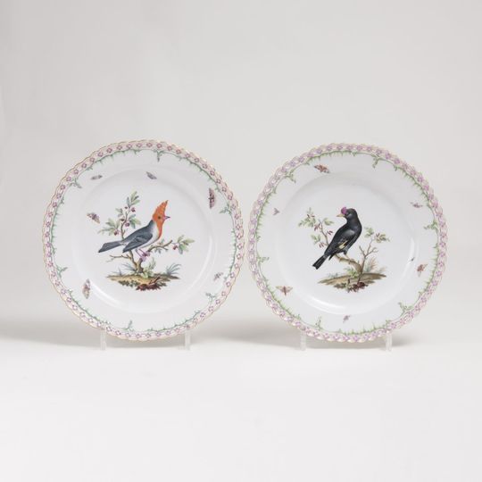 Paar Teller mit Vogelmalerei