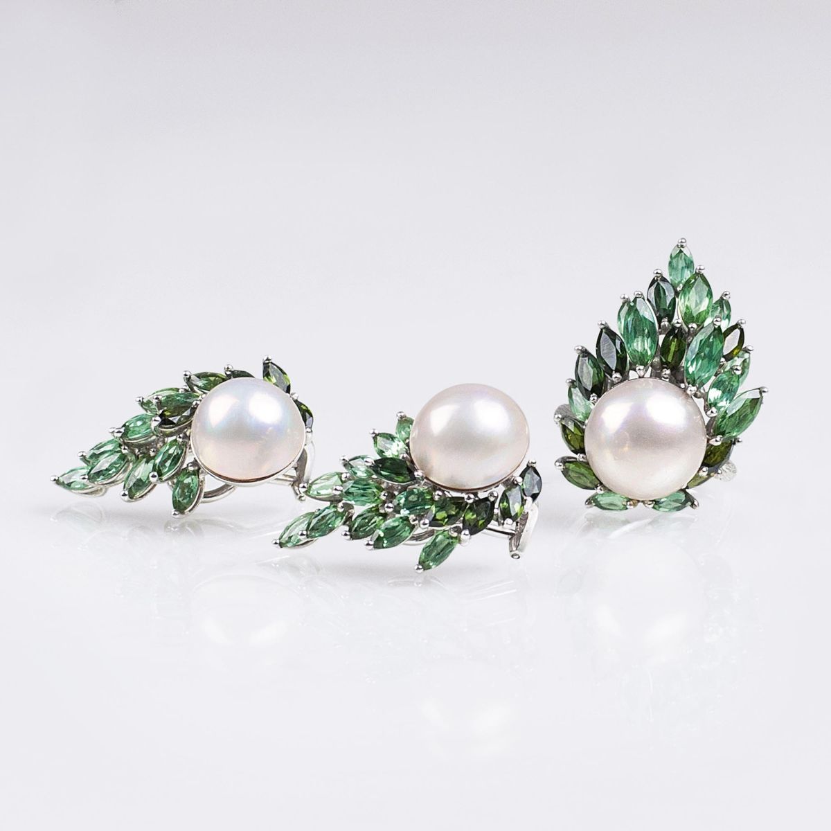 A Jewellery Demi-Parure with Mabé Pearls and Tourmalines