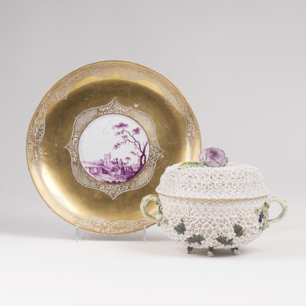 - A rare Lidded 'Schneeballen' Tureen on Presentoir with delicate Watteau Scenes A rare Lidded 'Schneeballen' Tureen on Presentoir with delicate Watteau Scenes