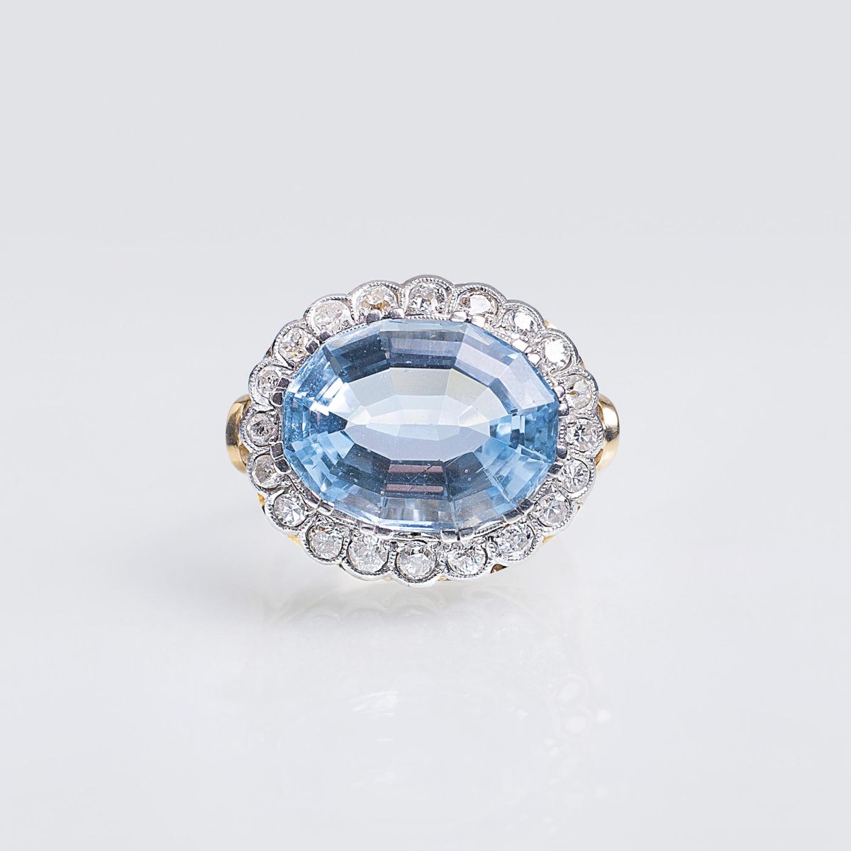 Art-déco Aquamarine Diamond Ring