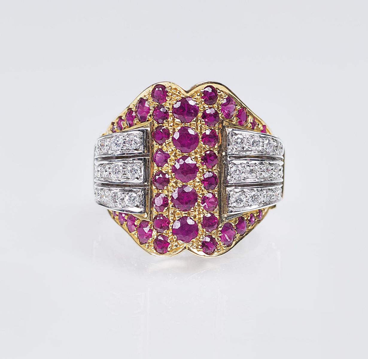 A Ruby Diamond Ring in Art-déco Style