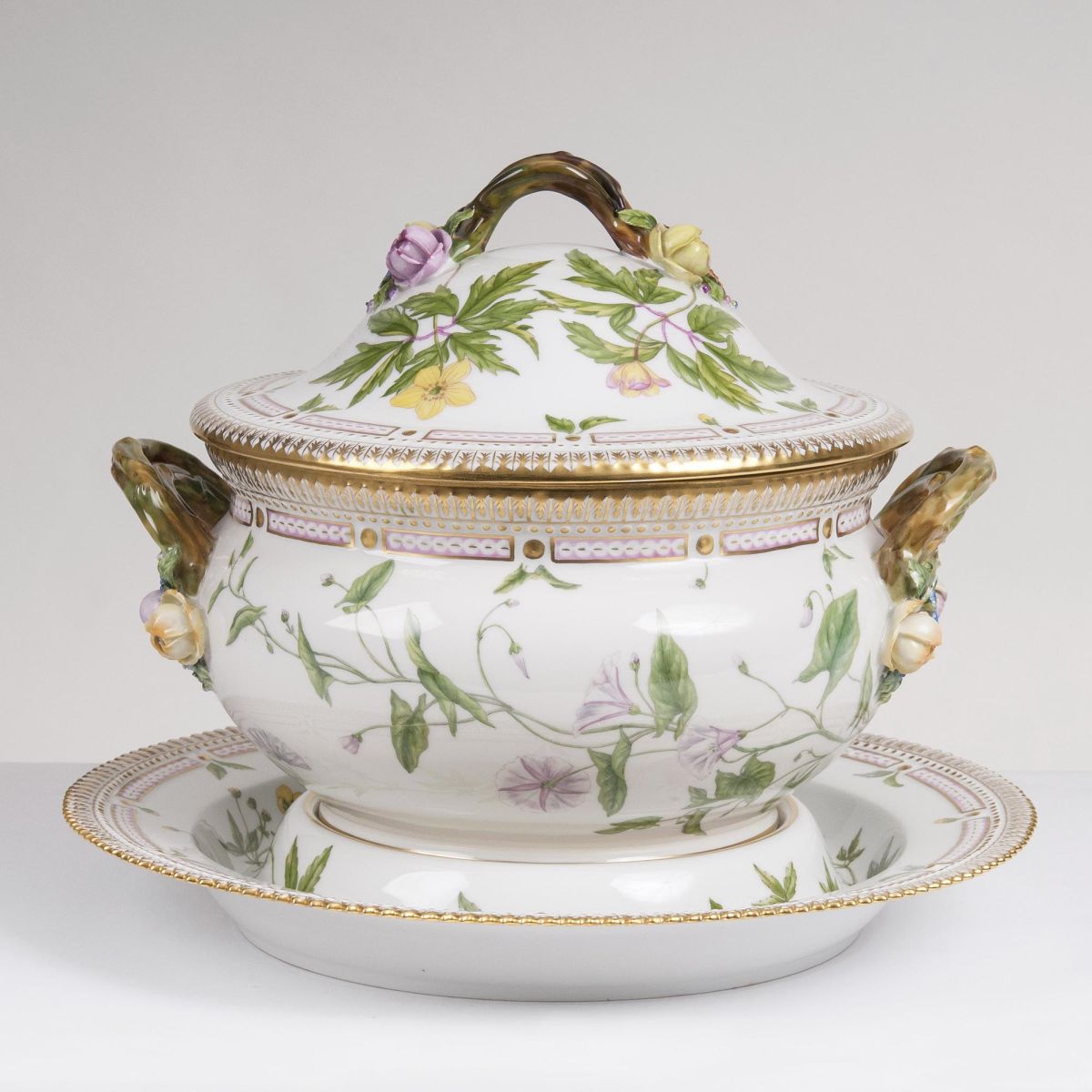 A splendid Flora Danica Lidded Tureen on Presentoir with Botanical Specimens A splendid Flora Danica Lidded Tureen on Presentoir with Botanical Specimens