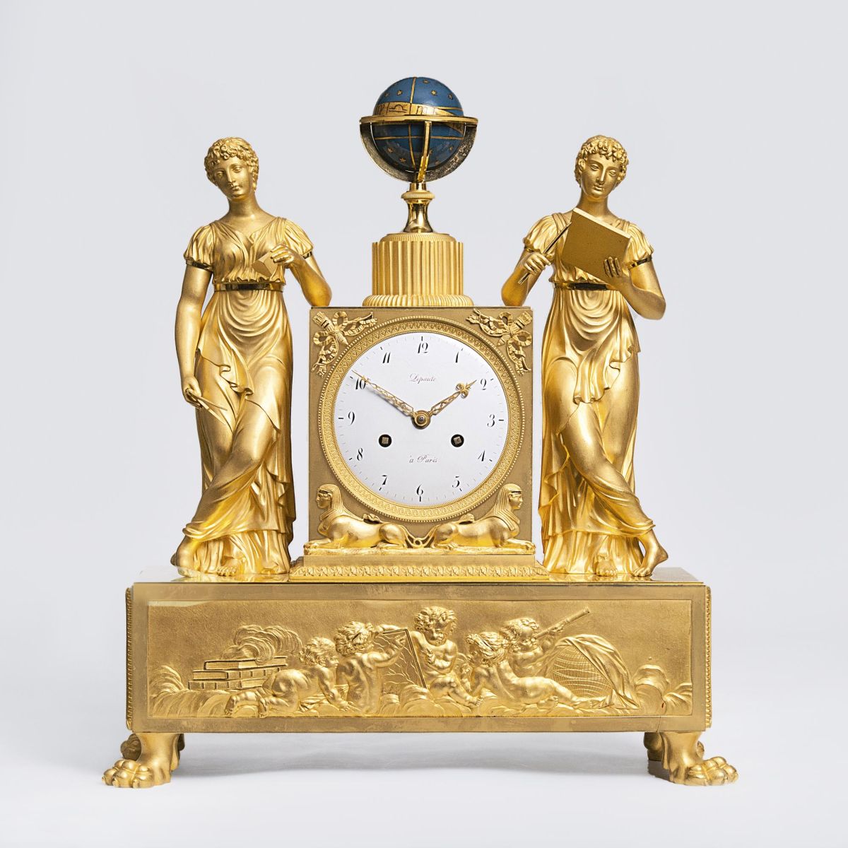 Jean-André Reiche, Bronzier, Paris, aktiv 1752-1817, Entwurf - Sehr seltene Empire Pendule 'Allegorie der Astronomie‘ Sehr seltene Empire Pendule 'Allegorie der Astronomie‘