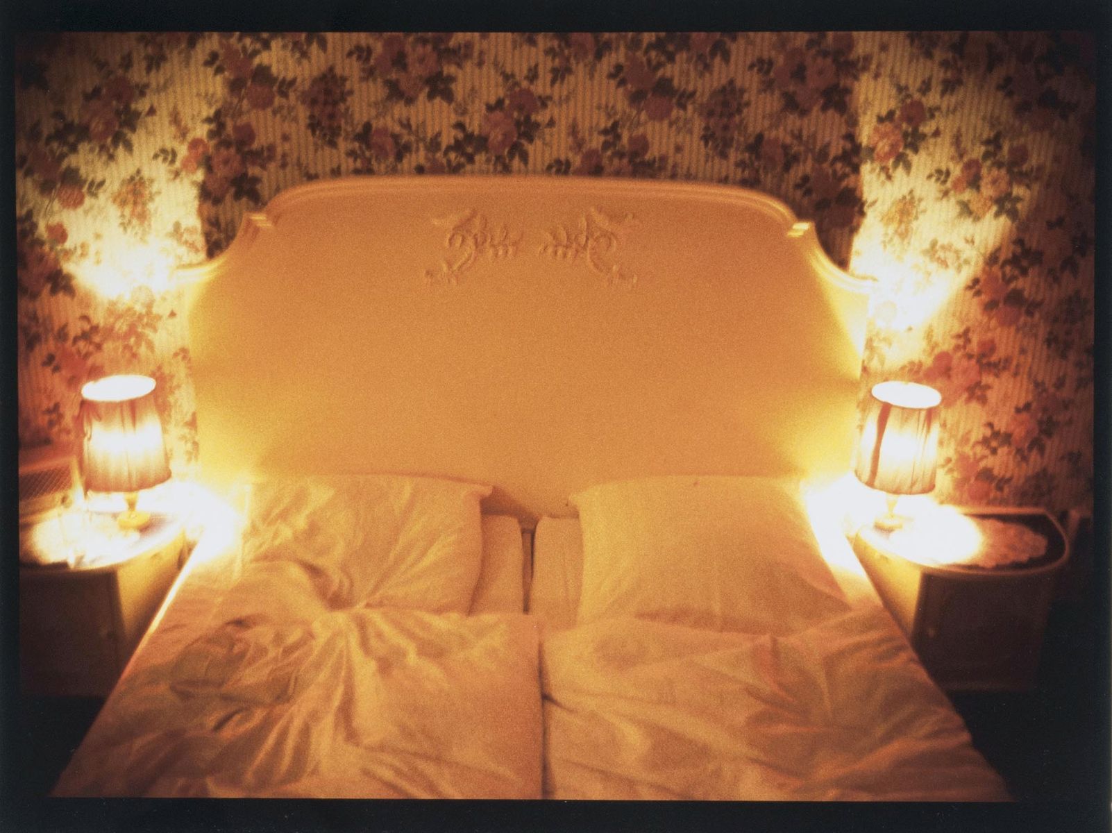 Nan Goldin - Honeymoon Suite, Nuremberger Eck, Berlin, 1994 Honeymoon Suite, Nuremberger Eck, Berlin, 1994