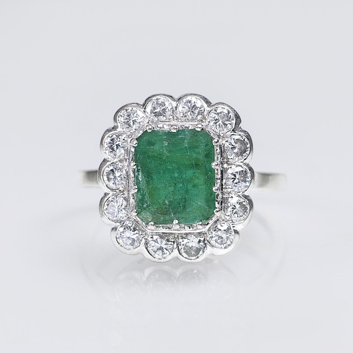 A Vintage Emerald Diamond Ring A Vintage Emerald Diamond Ring