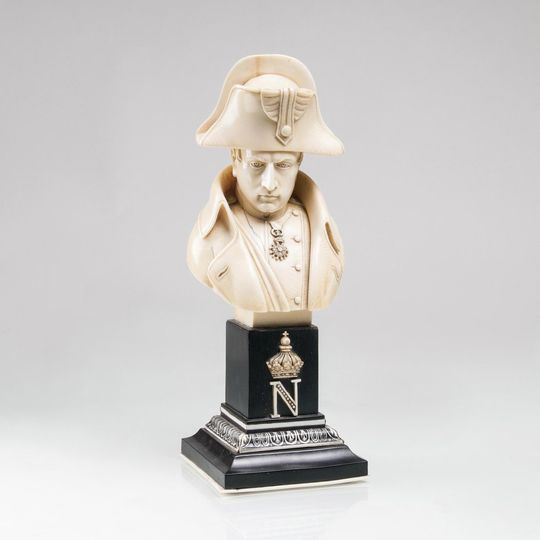 An importante Ivory Bust of Napoléon Bonaparte