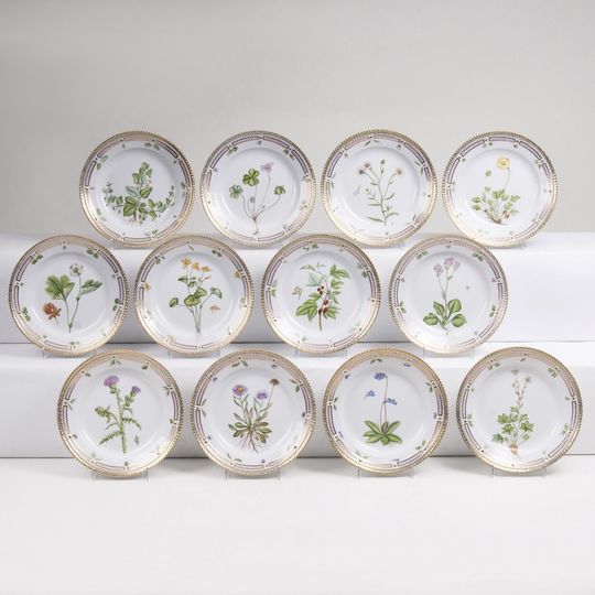 A Set of 12 small Flora Danica Side Plates with Botanical Specimens