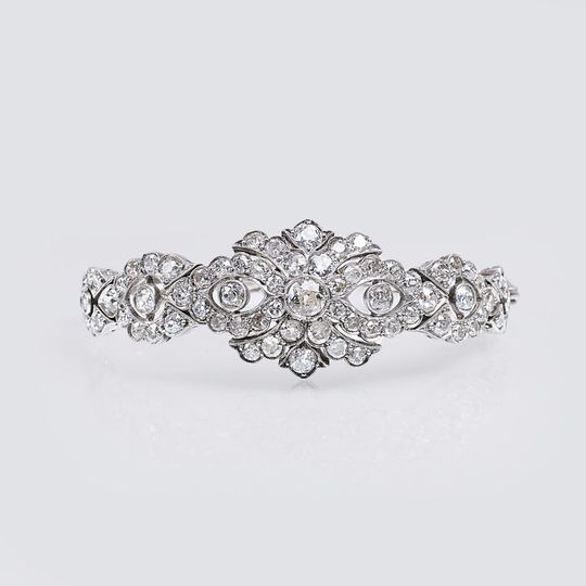 A highcarat Art Nouveau Bracelet with Old Cut Diamonds