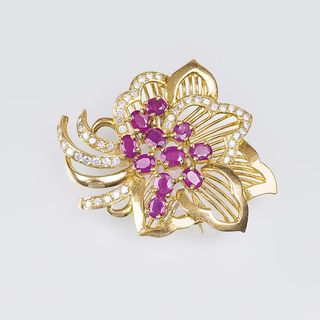 A VintageRubiy Flower Brooch