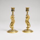 Paar Napoléon III. Kerzenleuchter mit Arabesken-Dekor und Chimären-Figuren