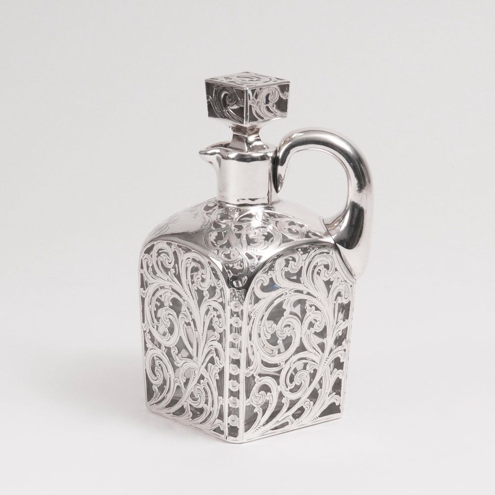 Jugendstil-Karaffe mit reichem Silber-Overlay Jugendstil-Karaffe mit reichem Silber-Overlay