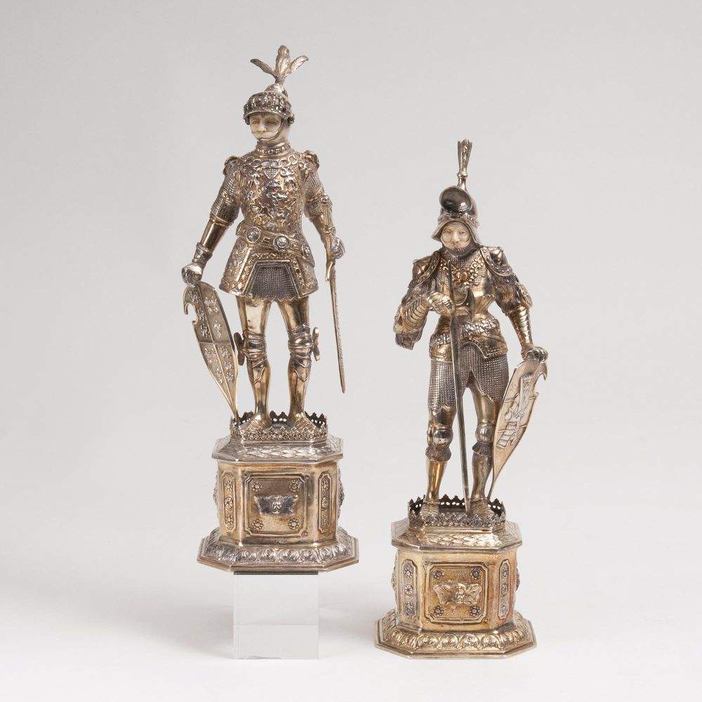 Paar prachtvoller Ritterfiguren 'König Arthur von England' und 'Theoderich, König der Goten'