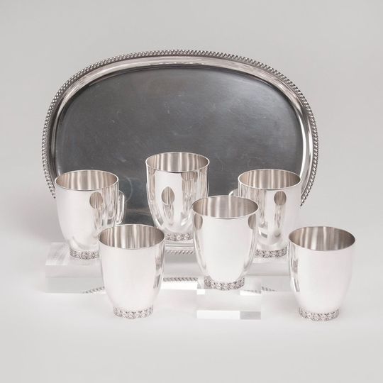 A modern set of 6 Beaker on Tray by Wilkens and Wilhelm Binder