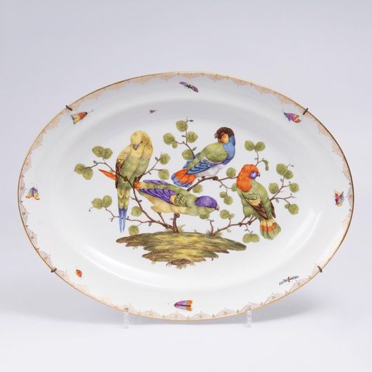 A Large Oval Platter with Parrots