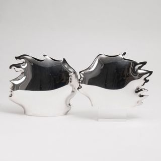 A Pair of Sculptural Design Vases 'Diana' und 'Phoemina'