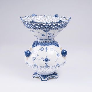 Große 'Musselmalet'-Vase mit Schnecken
