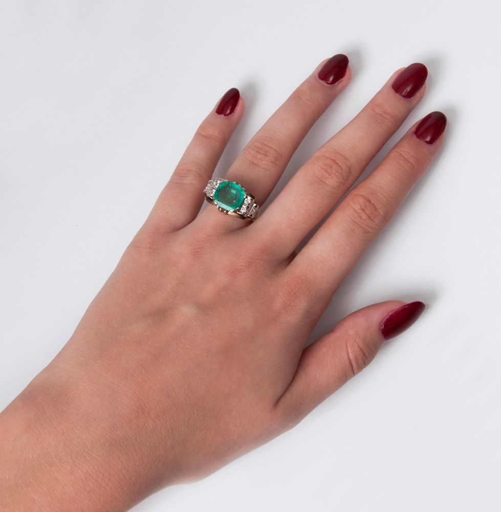 A Vintage Emerald Diamond Ring - image 3
