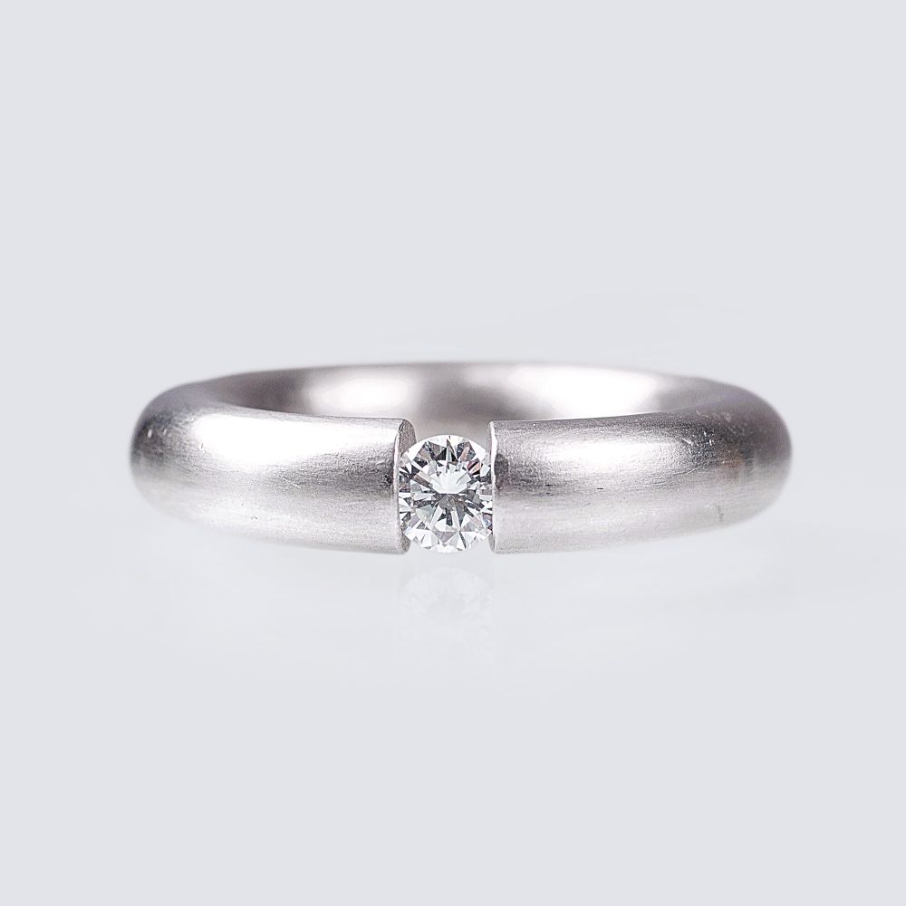 A Platinum Ring with Solitaire Diamond