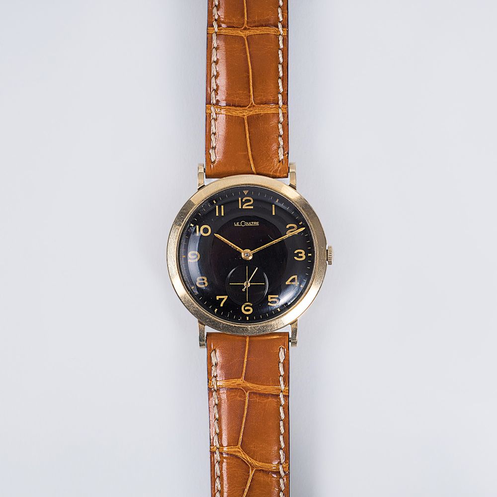 A Vintage Gentlemen's Wristwatch in Gold