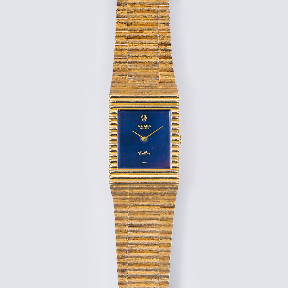 A Vintage Gentlemen's Wristwatch 'Square Cellini' in Gold