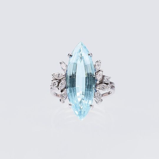 Aquamarin-Diamant-Ring