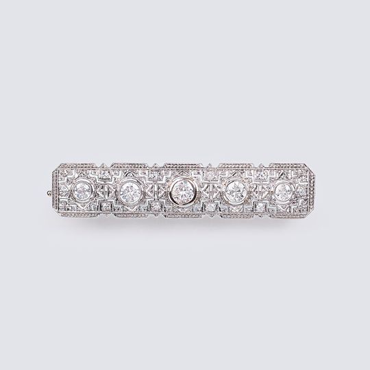 An Art-déco Diamond Brooch