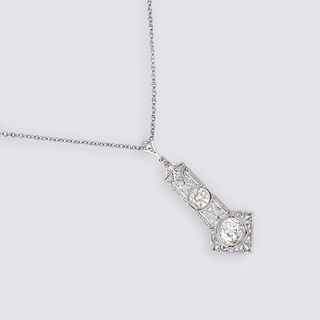 An Art-déco Diamond Pendant on petite Necklace