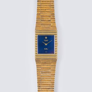 A Vintage Gentlemen's Wristwatch 'Square Cellini' in Gold