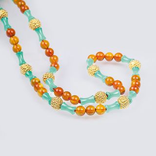 A Vintage Necklace with Spheres in Gold and Citrine and with Chrysopras