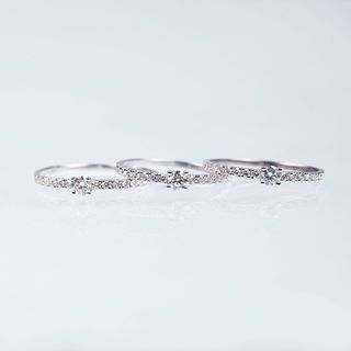 Three petite Diamond Ring