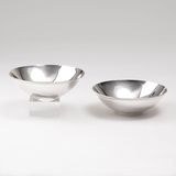 A Pair of english Bowls