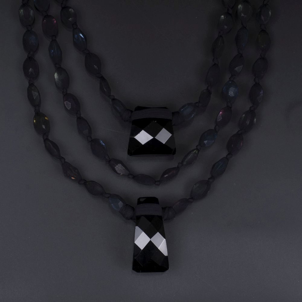 A Three-row Necklace - image 2