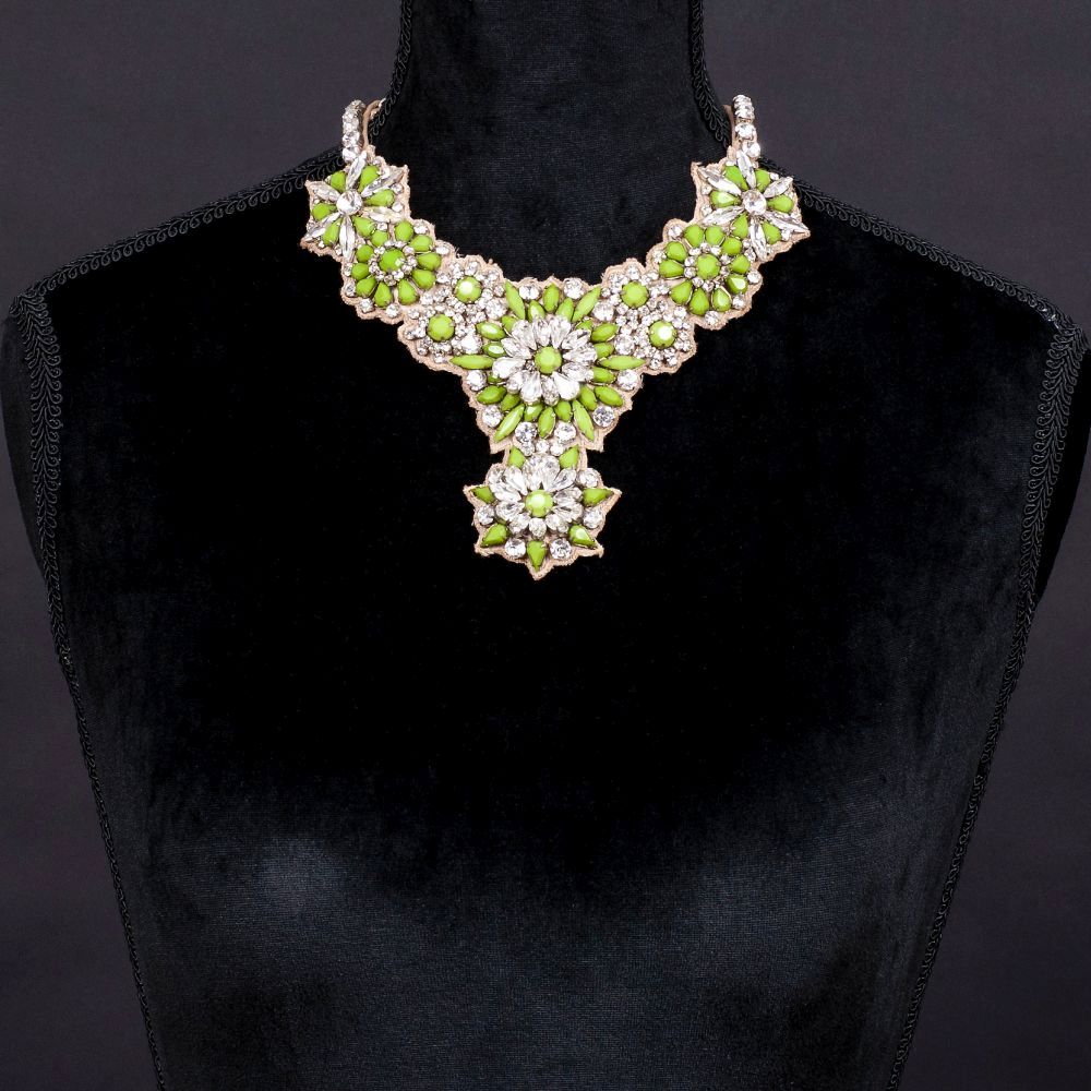 Swarovski Blüten-Collier in Pistaziengrün