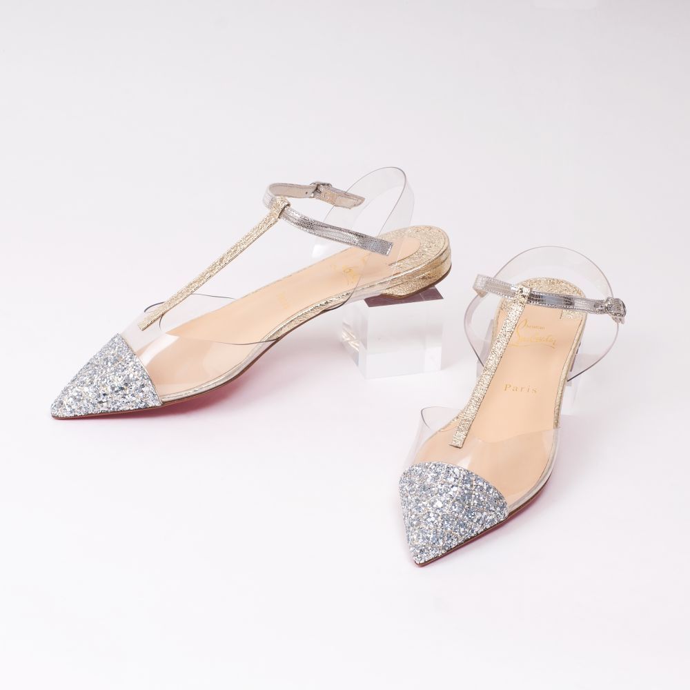 A Pair of Nosy Flat Glitter Ballerinas