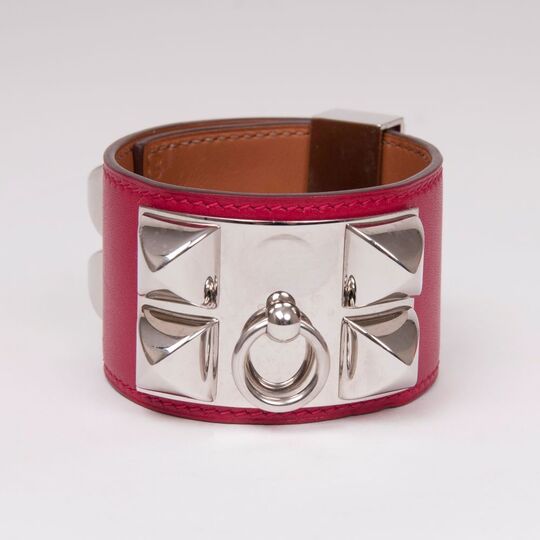 A Bangle Bracelet Collier de Chien Rouge