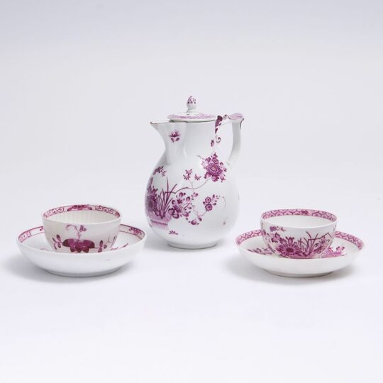 A Meissen Set with Purple Painting