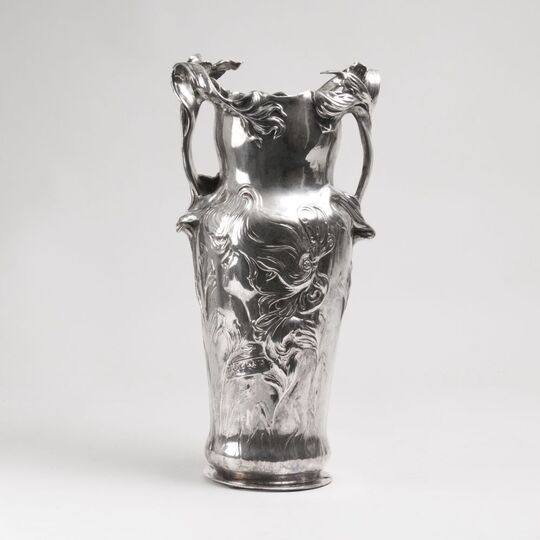 Große Jugendstil-Vase mit Mädchenporträt