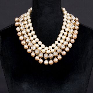 Zwei Faux Pearls Vintage-Colliers mit Strass-Besatz