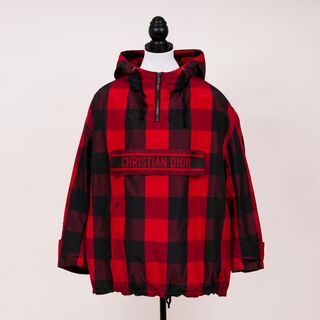 An Oversize Plaid Pattern Hooded Anorak