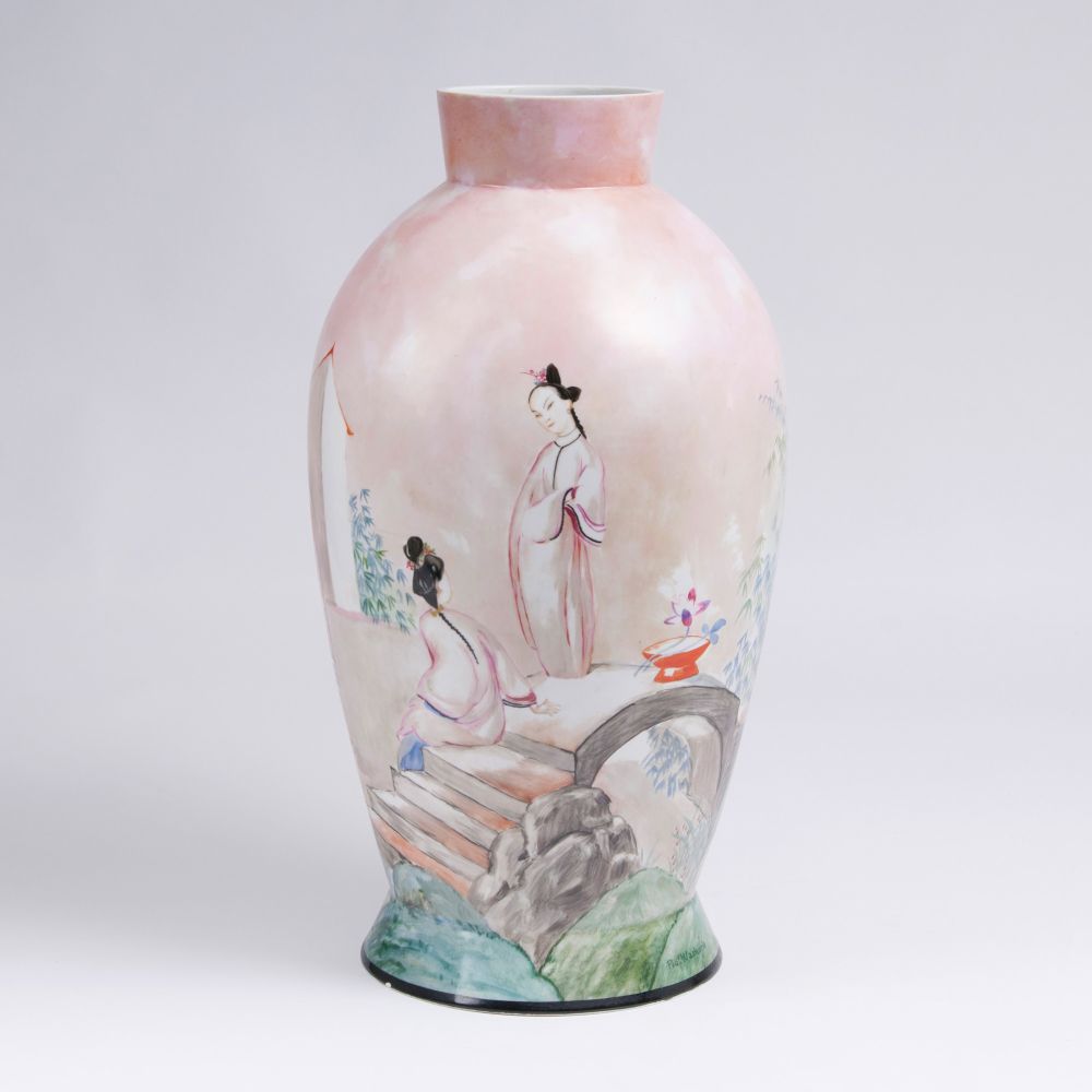 Joseph Wackerle - Große Bodenvase mit Chinoiserie Große Bodenvase mit Chinoiserie