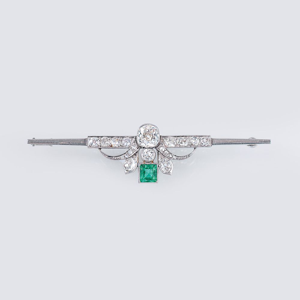 An Art Nouveau Brooch with Diamonds and Emeralds