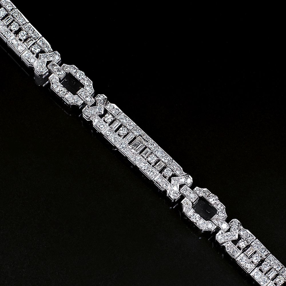 An Art-déco Diamond Bracelet An Art-déco Diamond Bracelet