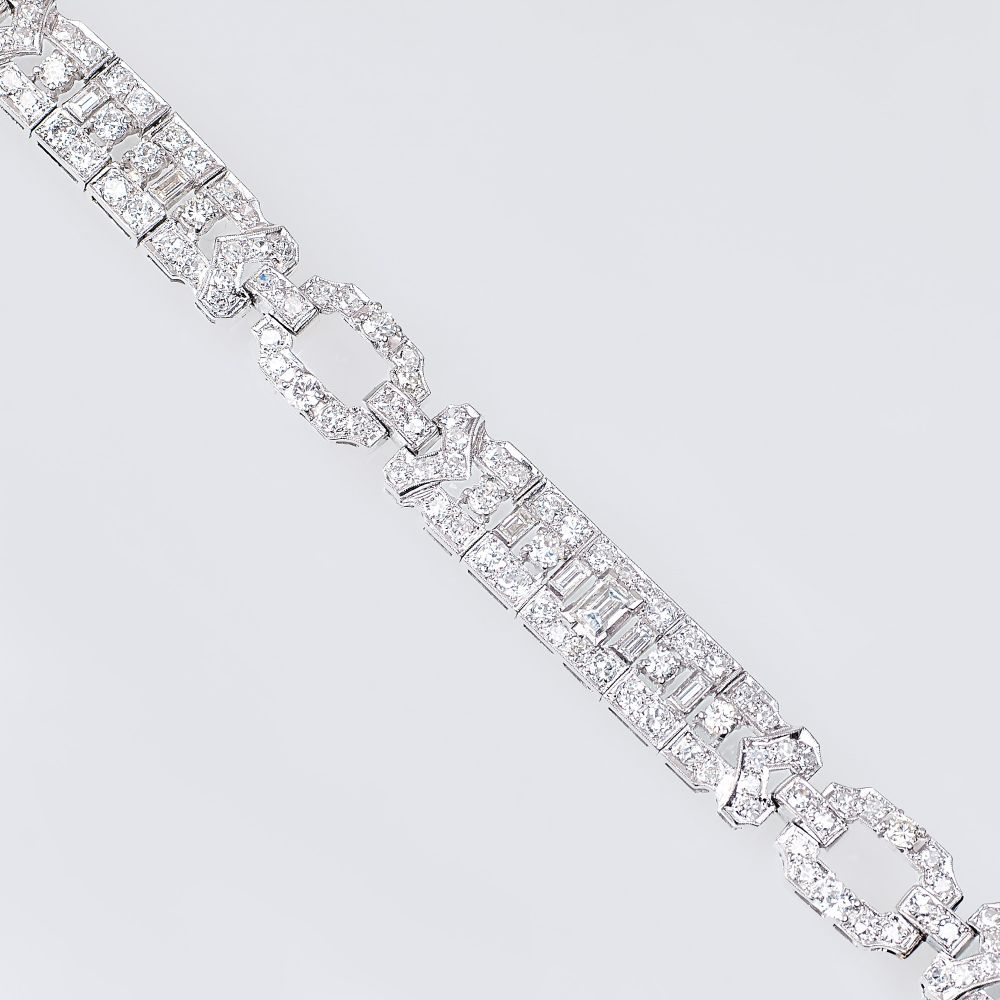 An Art-déco Diamond Bracelet - image 2