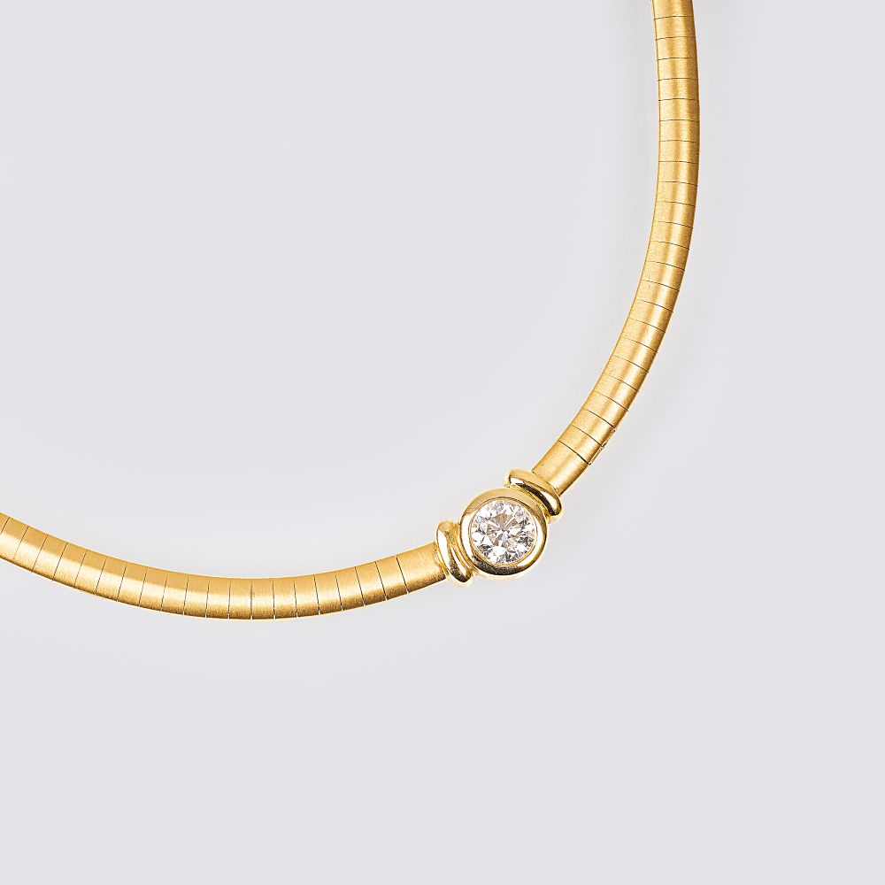 A Tonda Necklace with Solitaire Diamond