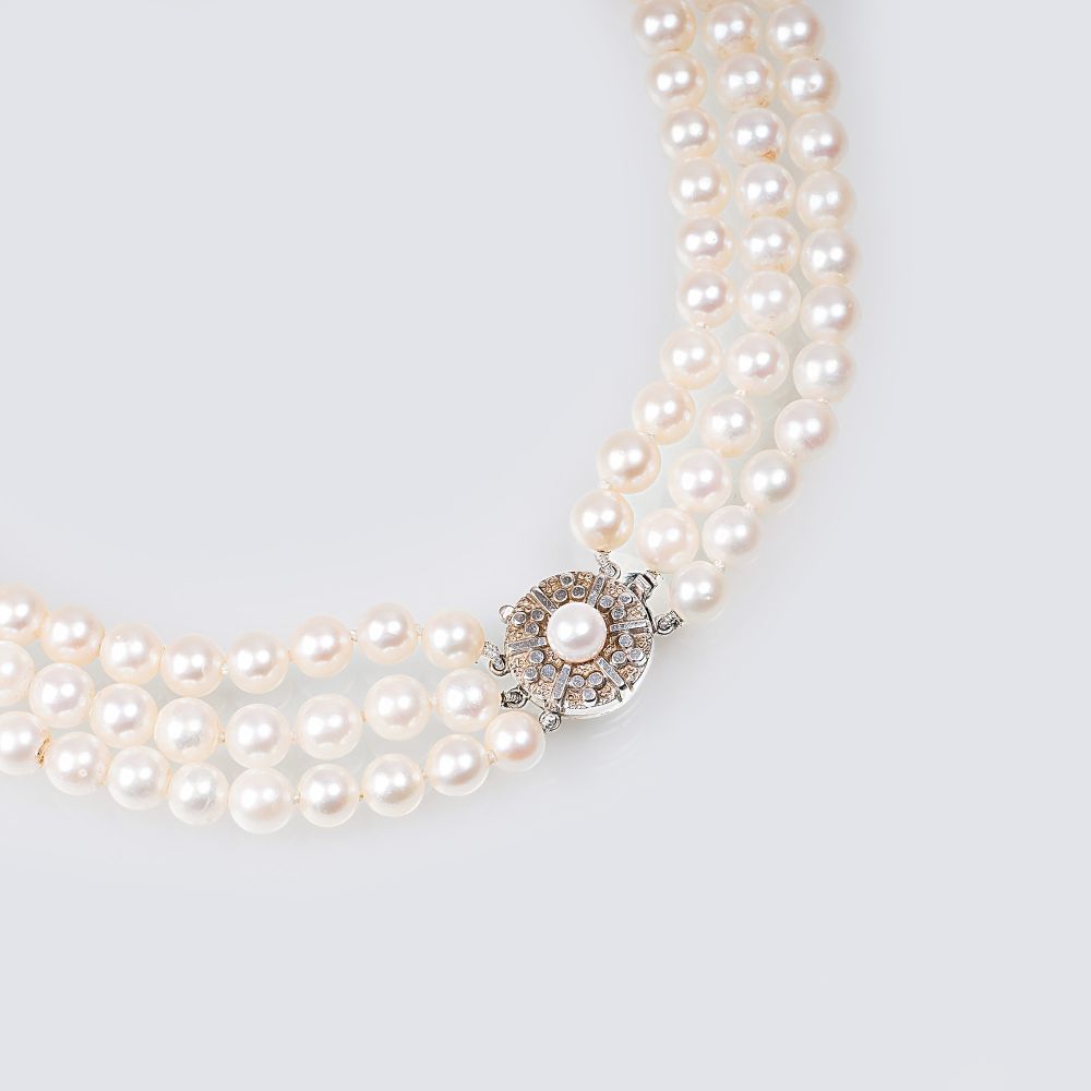 A Three-Row Pearl Necklace