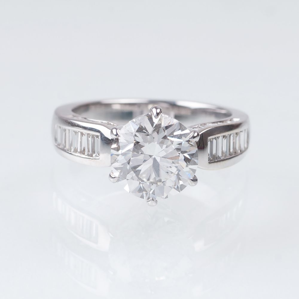 A Diamond Ring with a Solitaire Diamond - image 2