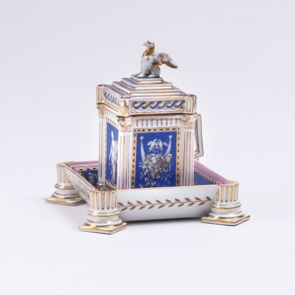 An Extraordinary Cup in Temple Form An Extraordinary Cup in Temple Form