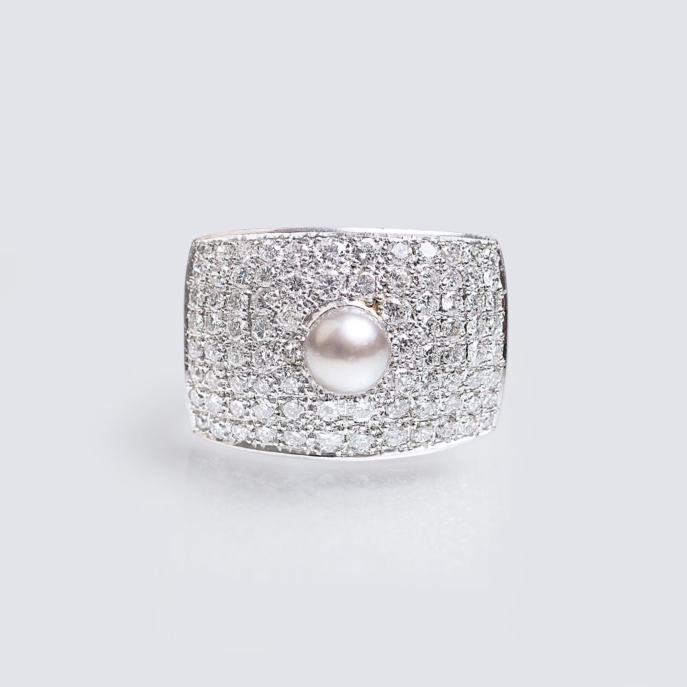 A Diamond Ring with Pearl