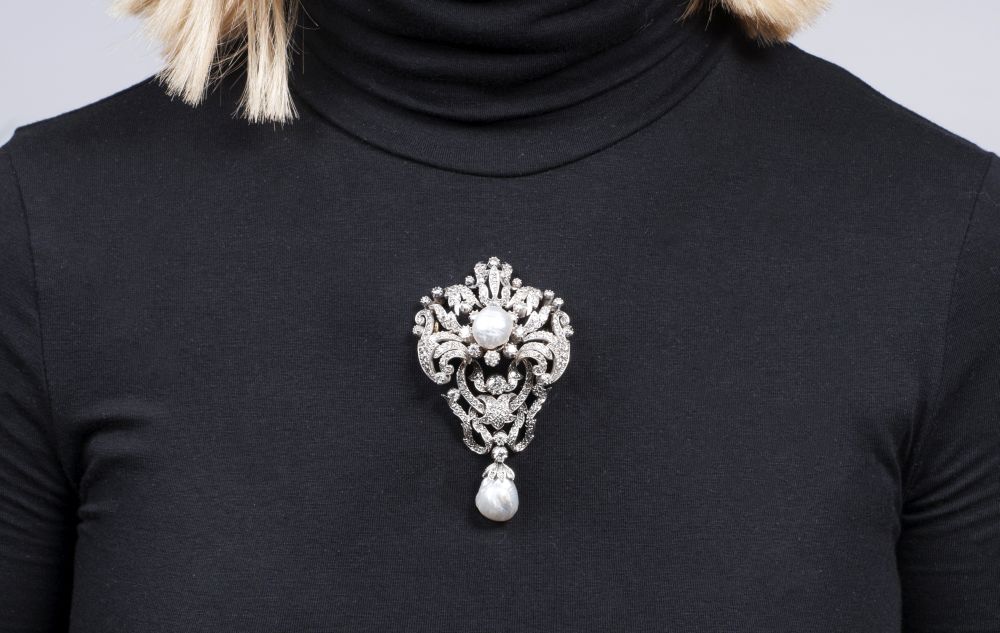 Feine Art-Nouveau Diamant-Brosche mit Barock-Perlen - Bild 3